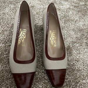 Salvatore Ferragamo 7.5 Marisa pump